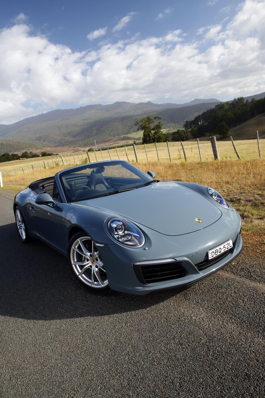  Porsche 911 Carrera Cabriolet 2016 года  (AU) (фото 15 из 29)